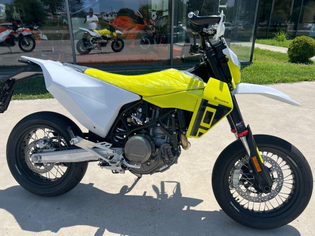HUSQVARNA 701 Supermoto Bianco pastello