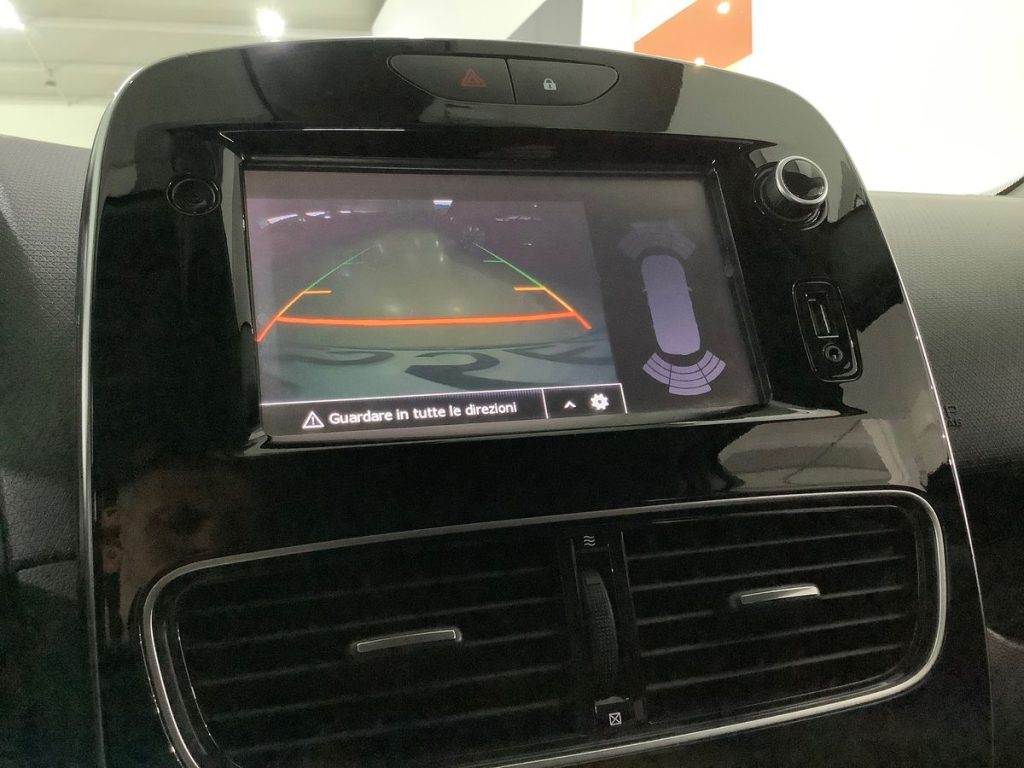RENAULT Clio Sporter dCi 8V 90CV Start&Stop Energy Intens - 17