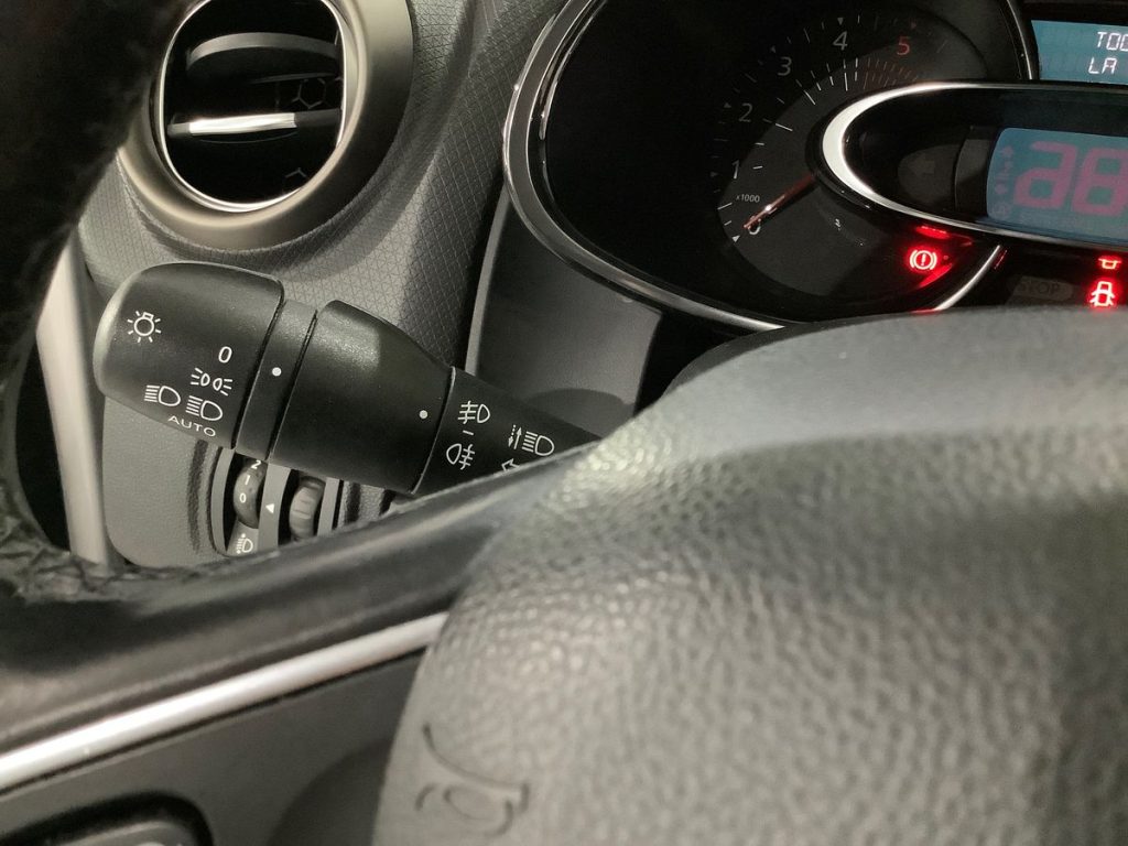 RENAULT Clio Sporter dCi 8V 90CV Start&Stop Energy Intens - 19