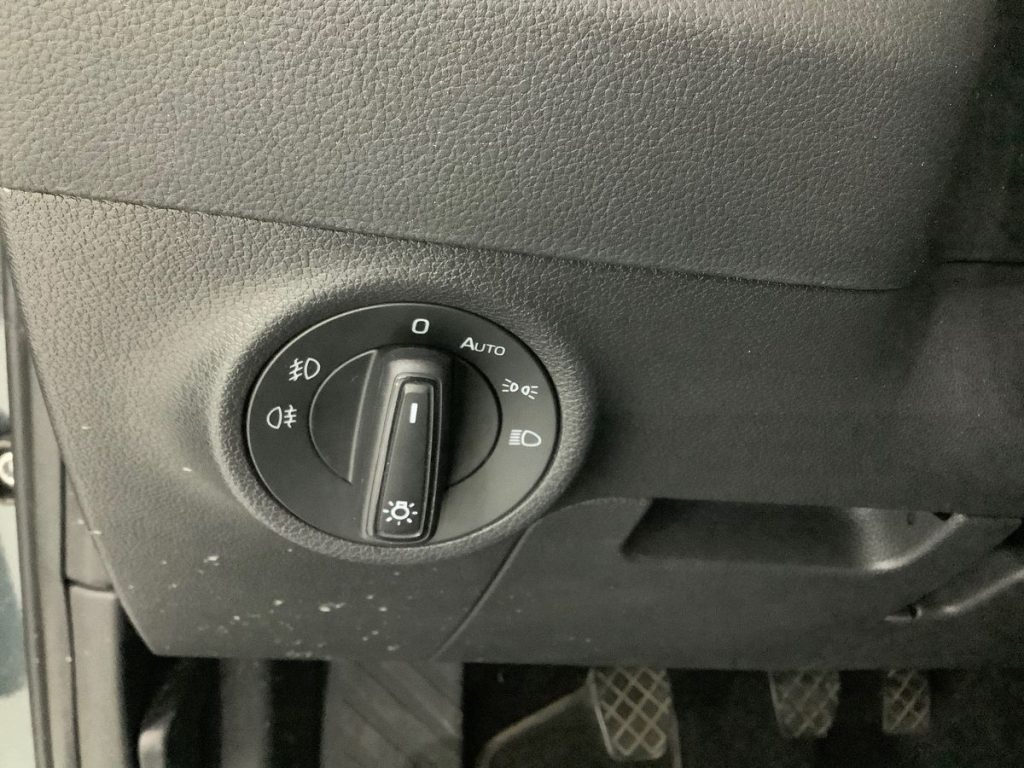 SKODA Karoq 2.0 TDI SCR 115 CV Executive - 19