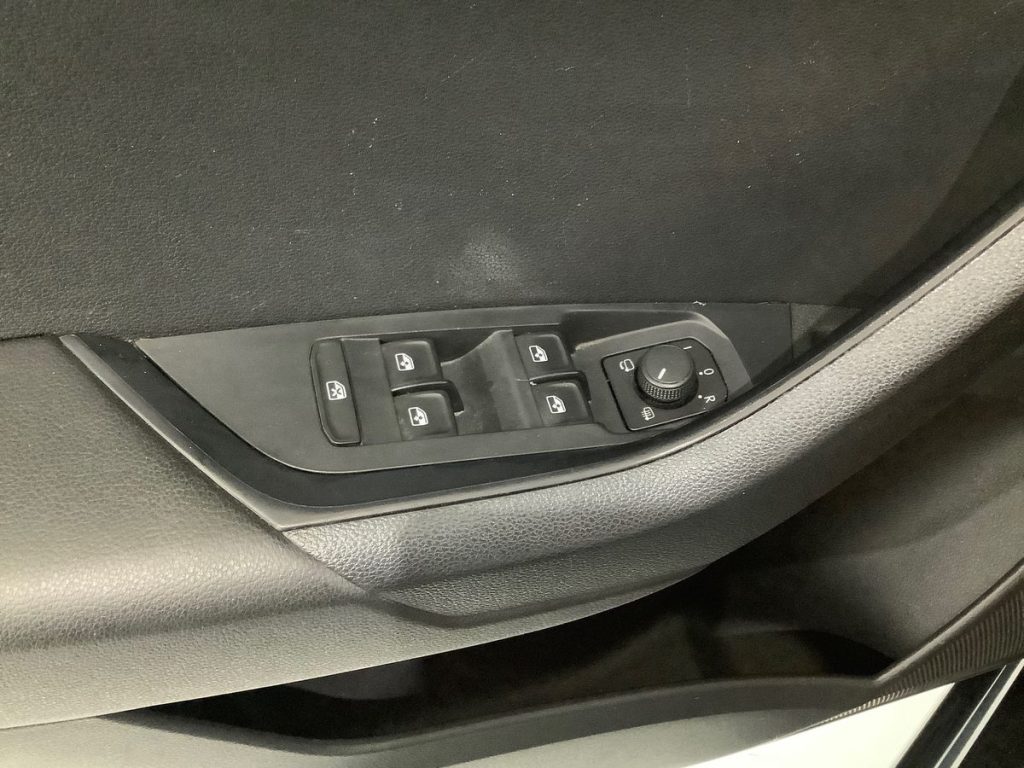 SKODA Karoq 2.0 TDI SCR 115 CV Executive - 21