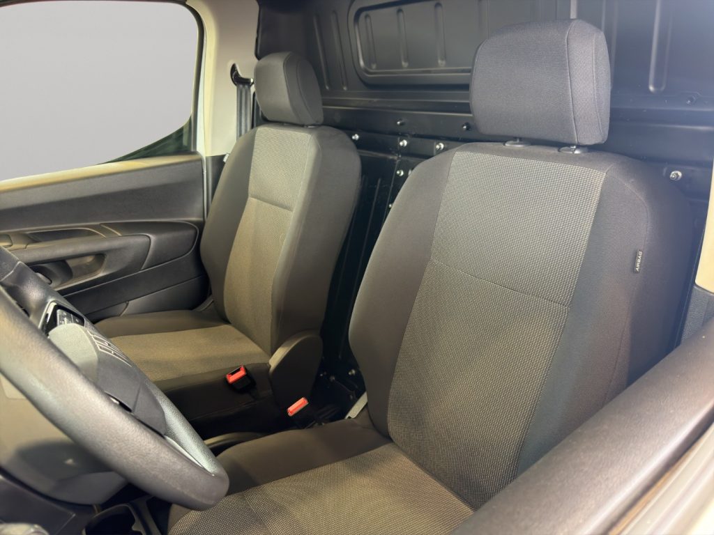 FIAT Doblo 1.5D 100CV - 8