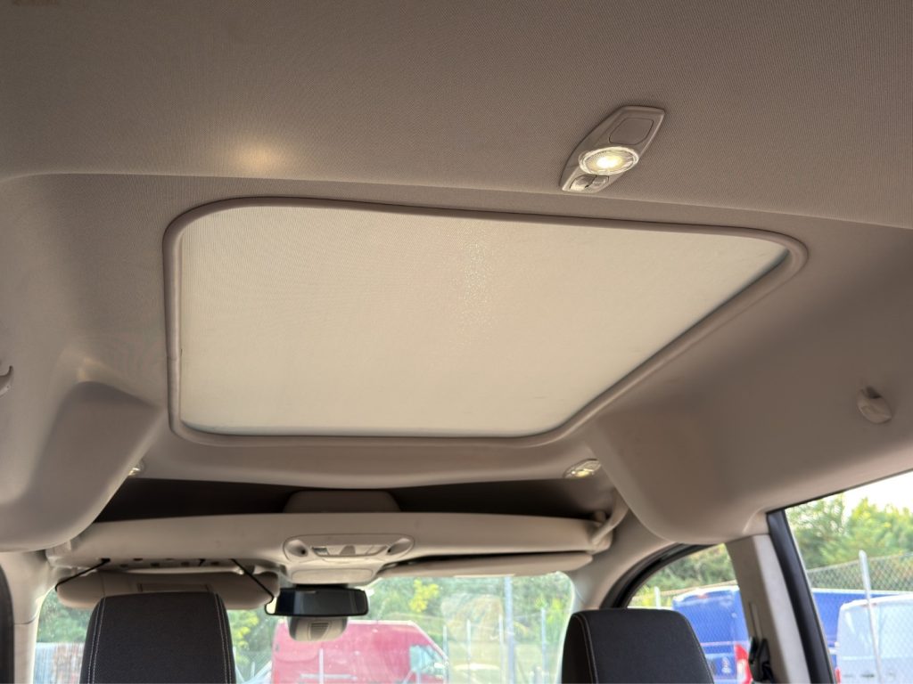 FORD Tourneo Connect 1.5 TDI 7 POSTI - 16