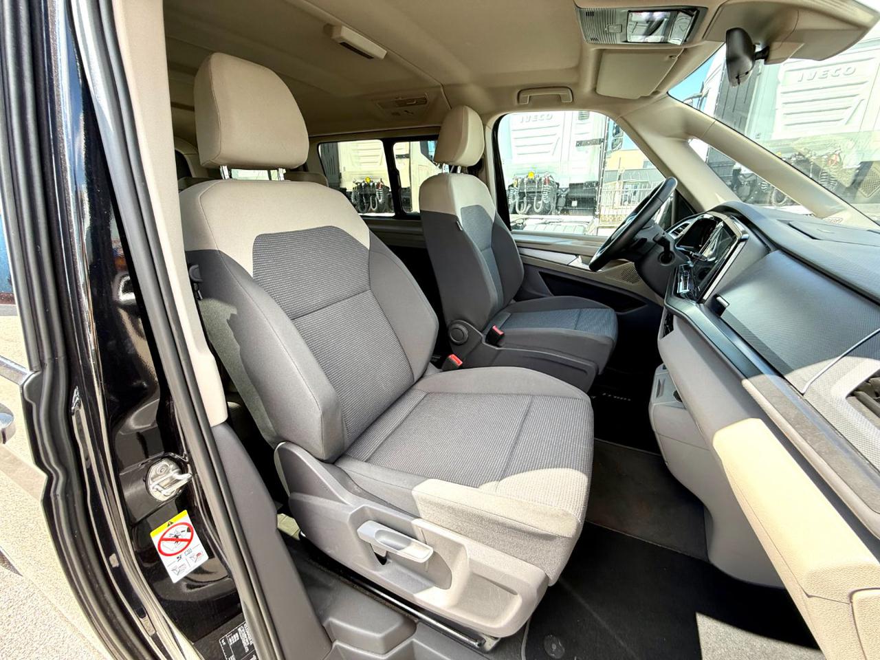 VOLKSWAGEN T7 MULTIVAN 2.0 TDI 150cv SPACE DSG - 8