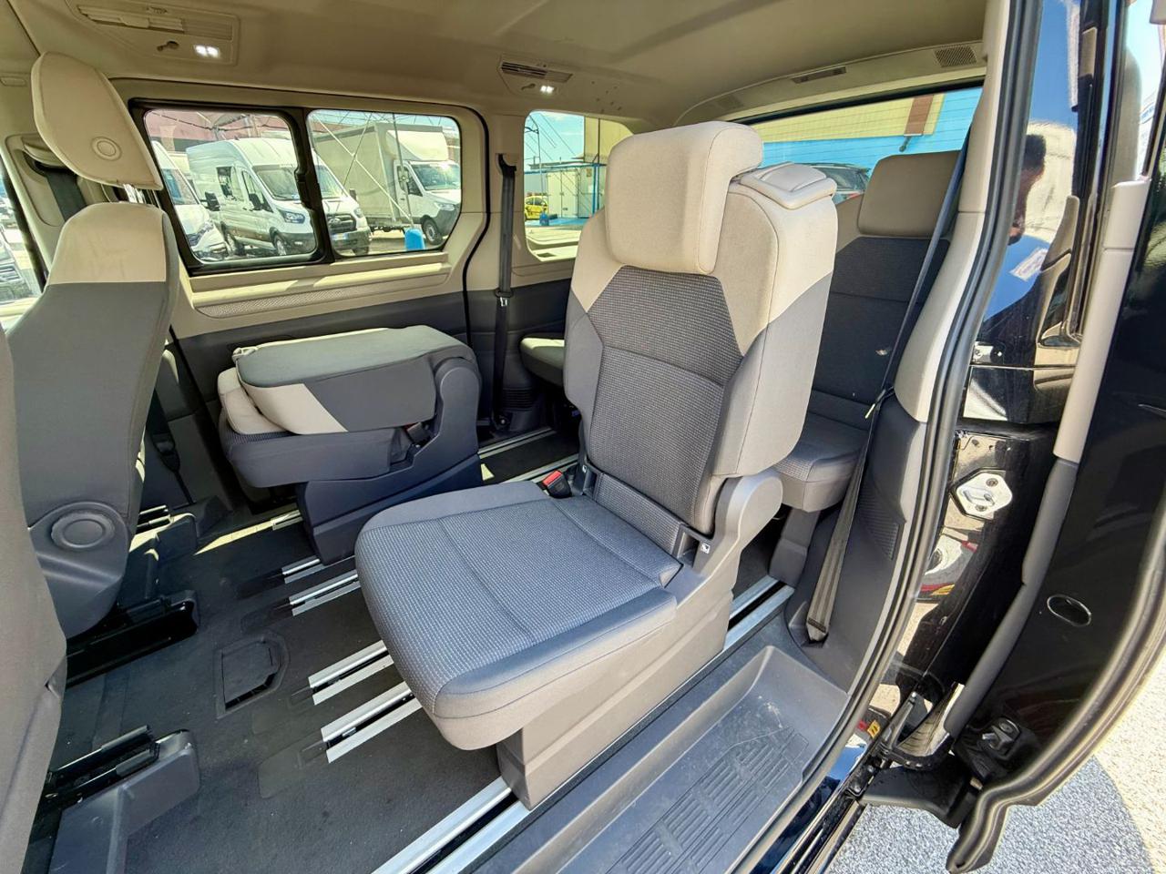 VOLKSWAGEN T7 MULTIVAN 2.0 TDI 150cv SPACE DSG - 9