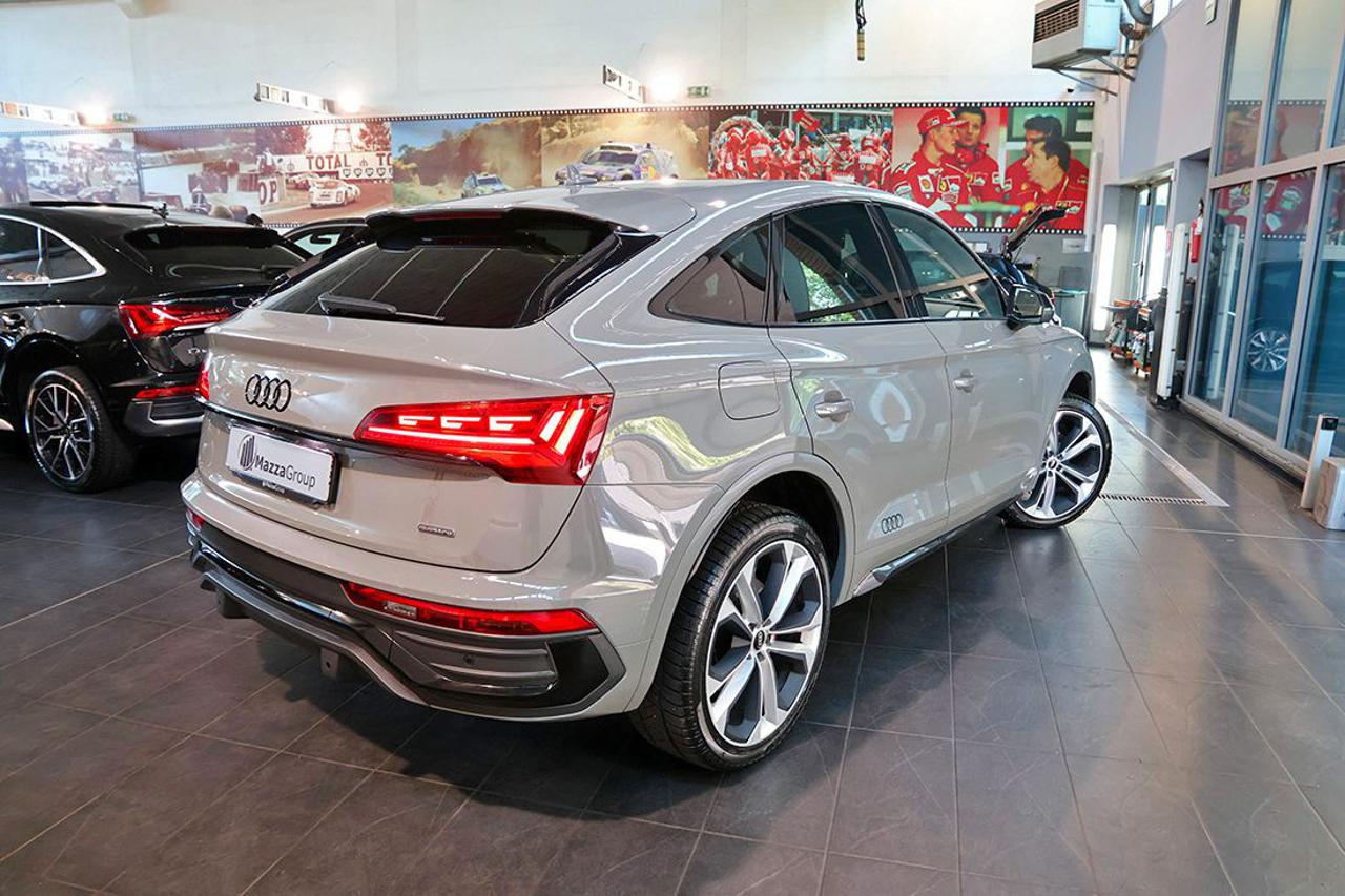 AUDI Q5 40 TDI Sportback Quattro S-Tronic S-Line - 9