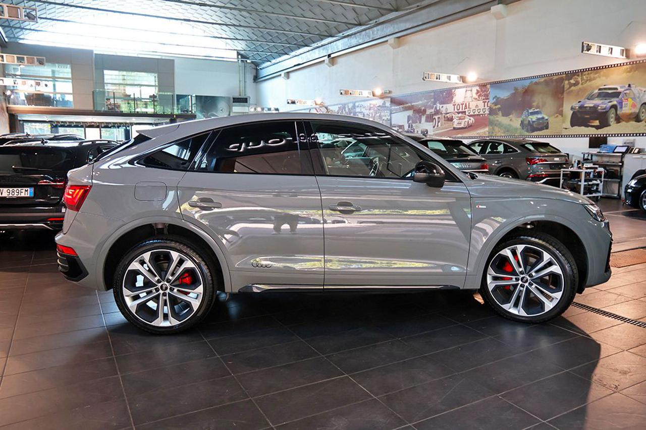 AUDI Q5 40 TDI Sportback Quattro S-Tronic S-Line - 10