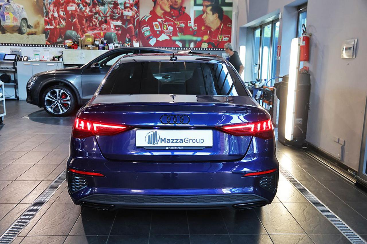 AUDI A3 35 TFSI Sedan S-Line - 4