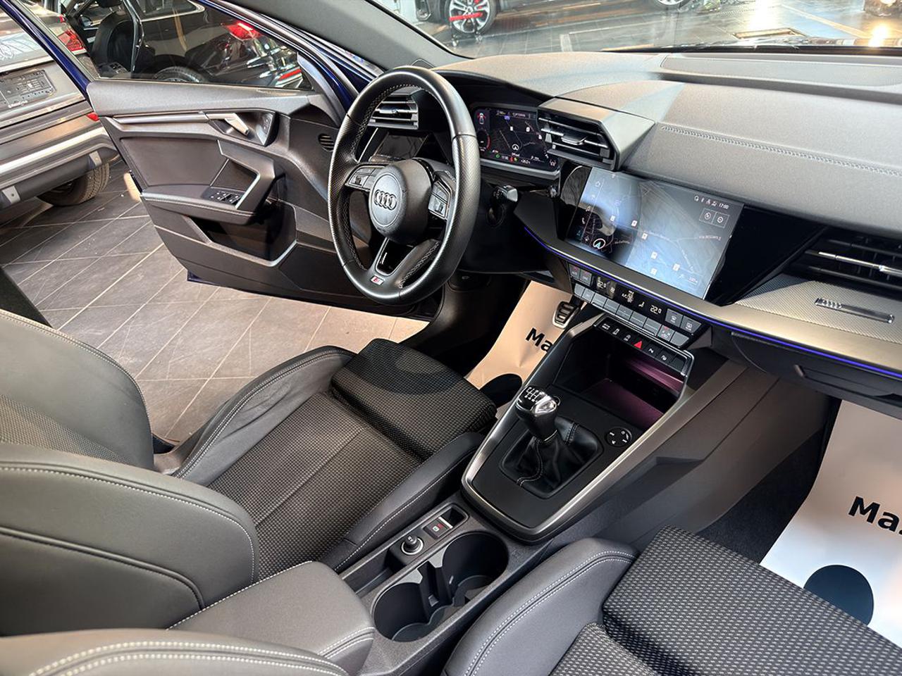 AUDI A3 35 TFSI Sedan S-Line - 30