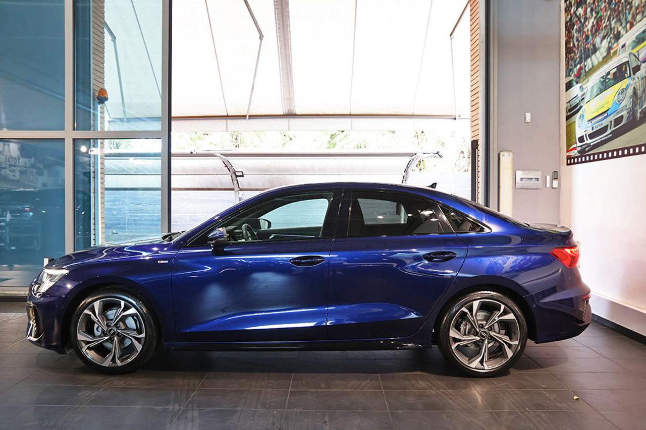 AUDI A3 35 TFSI Sedan S-Line - 3