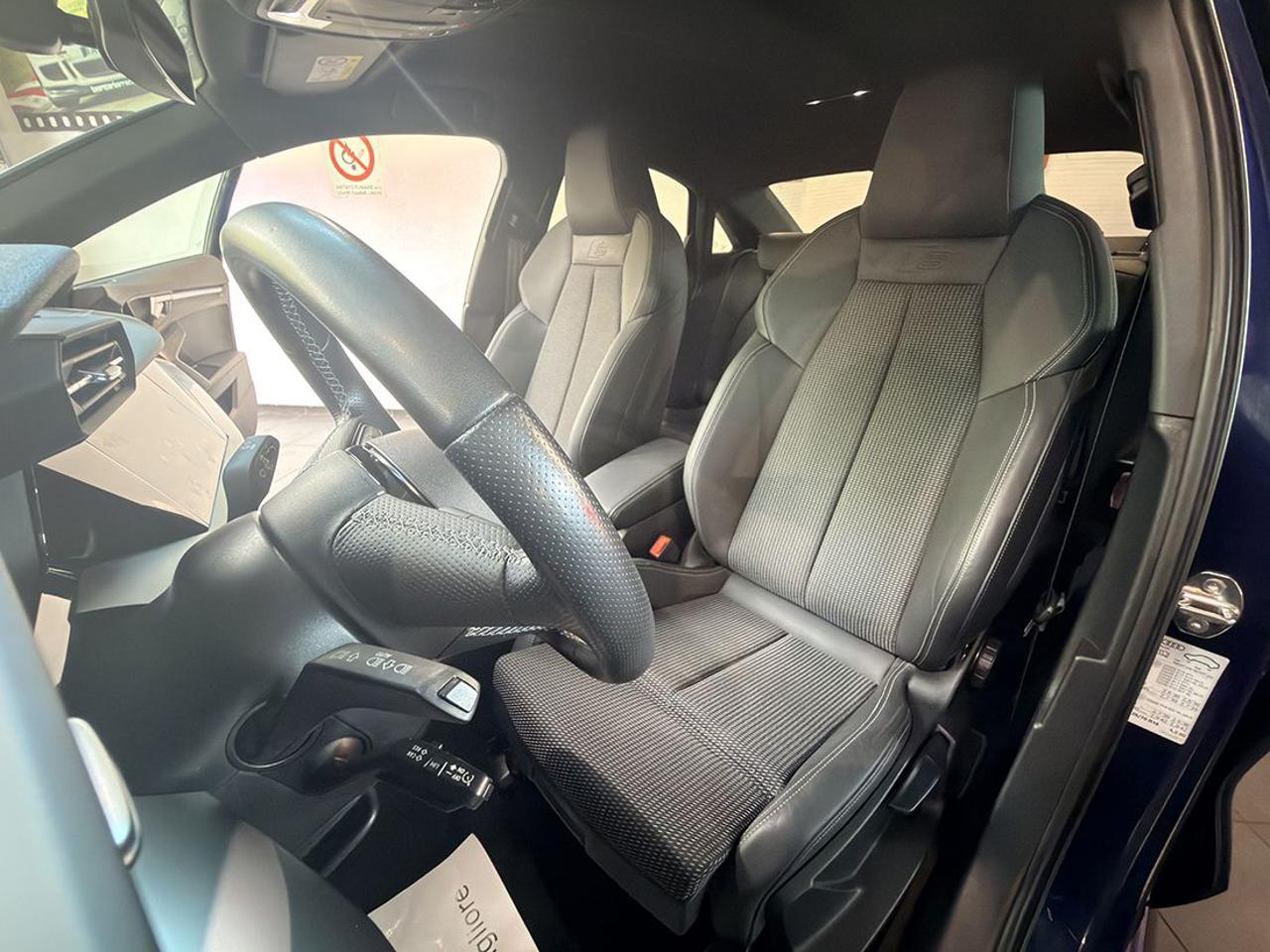 AUDI A3 35 TFSI Sedan S-Line - 15
