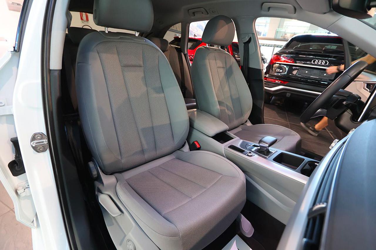 AUDI A4 35 TDI Avant S-Tronic Business Advanced - 17