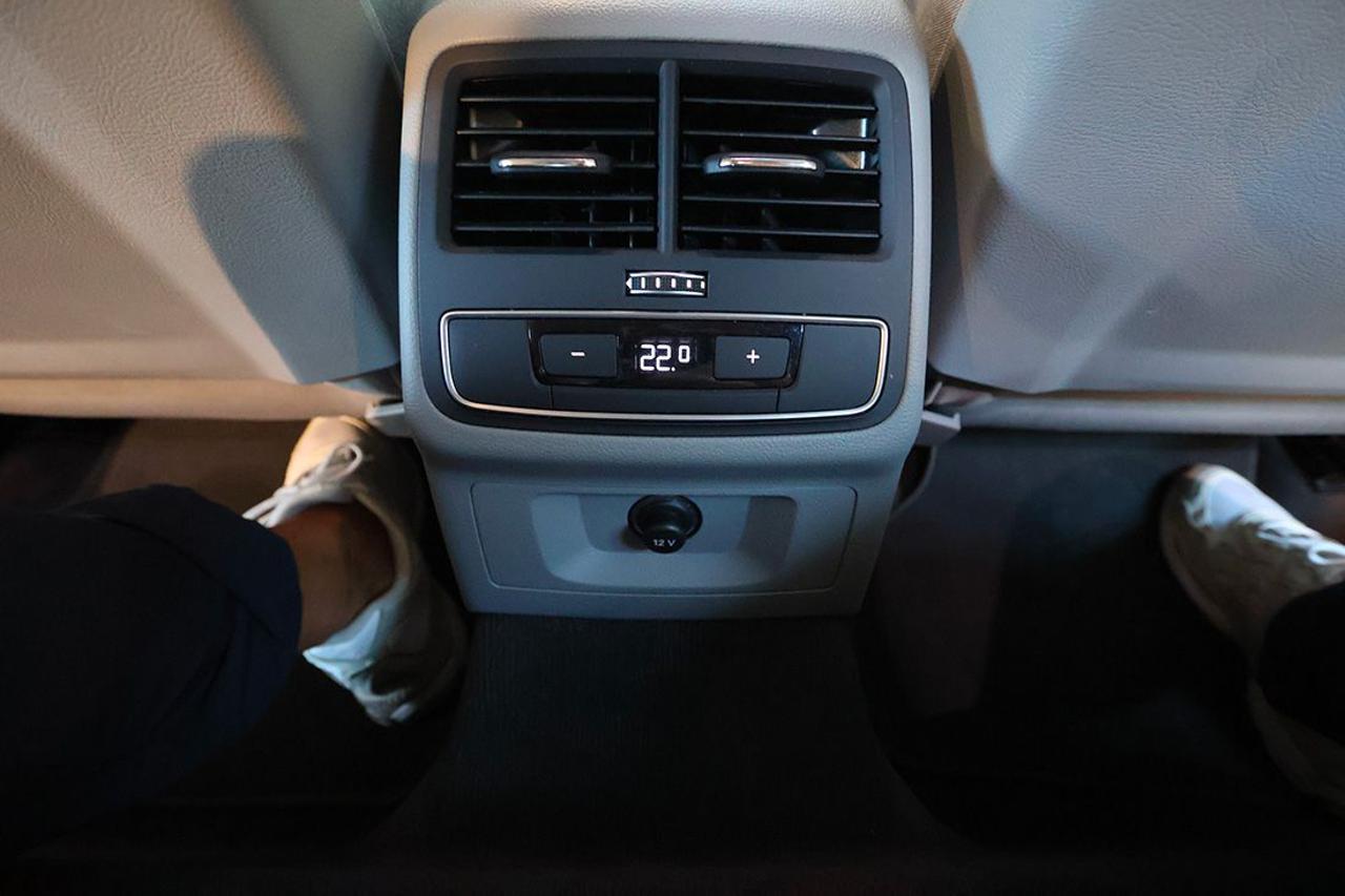 AUDI A4 35 TDI Avant S-Tronic Business Advanced - 34