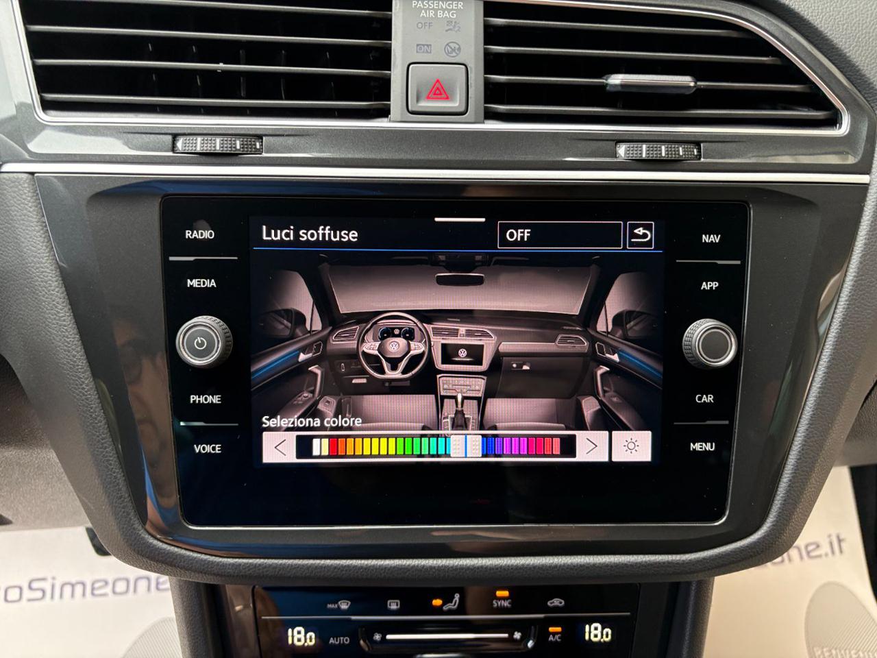 VOLKSWAGEN Tiguan 2.0 TDI 150 CV SCR DSG Life - 22