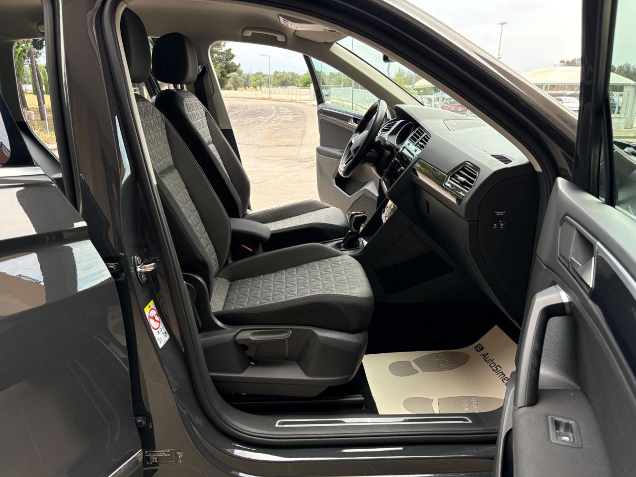 VOLKSWAGEN Tiguan 2.0 TDI 150 CV SCR DSG Life - 9