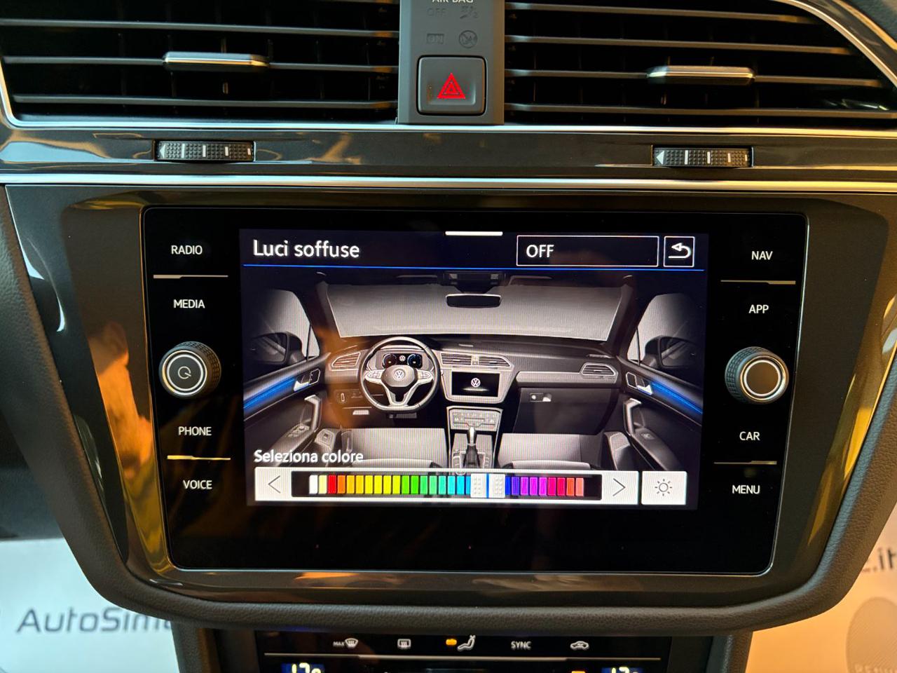VOLKSWAGEN Tiguan 2.0 TDI 150 CV SCR DSG Life - 25