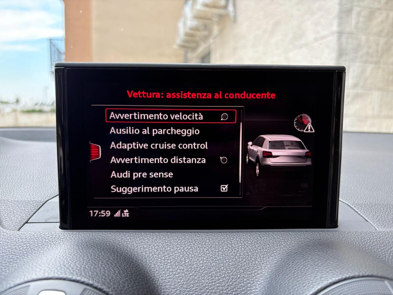 AUDI Q2 30 1.6 TDI S tronic Admired CARPLAY-FARI LED - 28