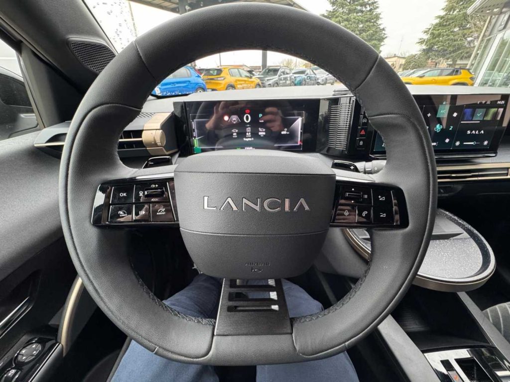 LANCIA Ypsilon 1.2 mhev LX 110cv e-dct - 13
