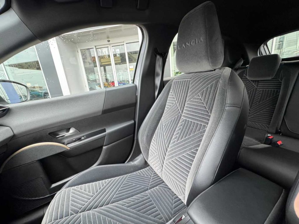 LANCIA Ypsilon 1.2 mhev LX 110cv e-dct - 17