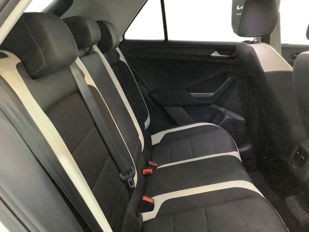 VOLKSWAGEN T-Roc 1.6 TDI SCR Business BlueMotion Technology - 11