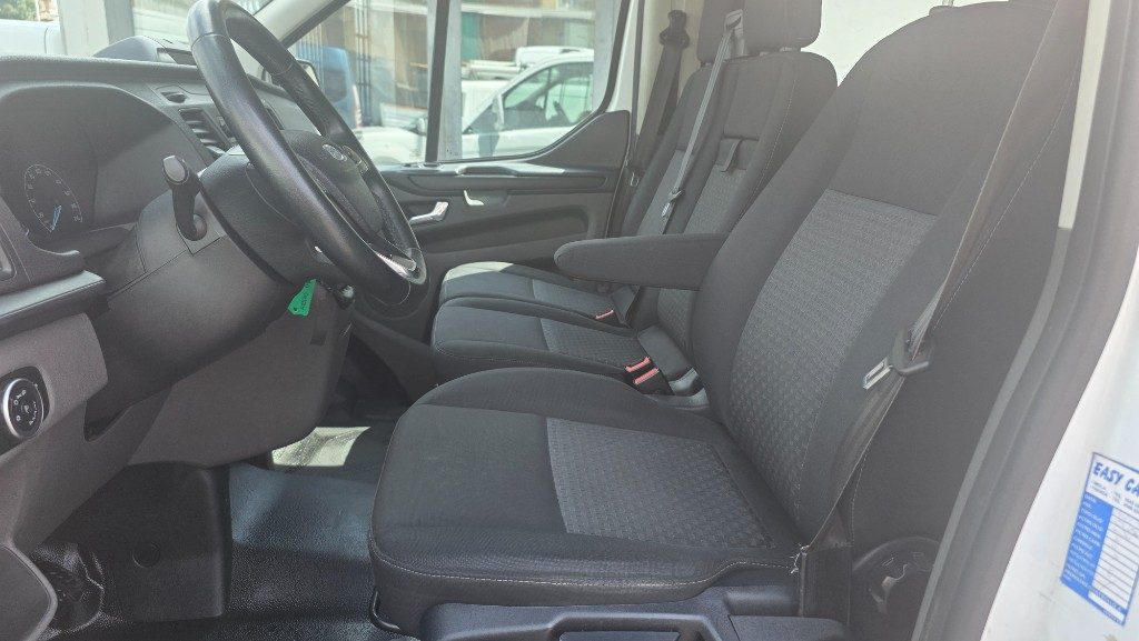 FORD Transit Custom 300 2.0 EcoBlue 130 PC-DC Trend L1H1 6posti - 9