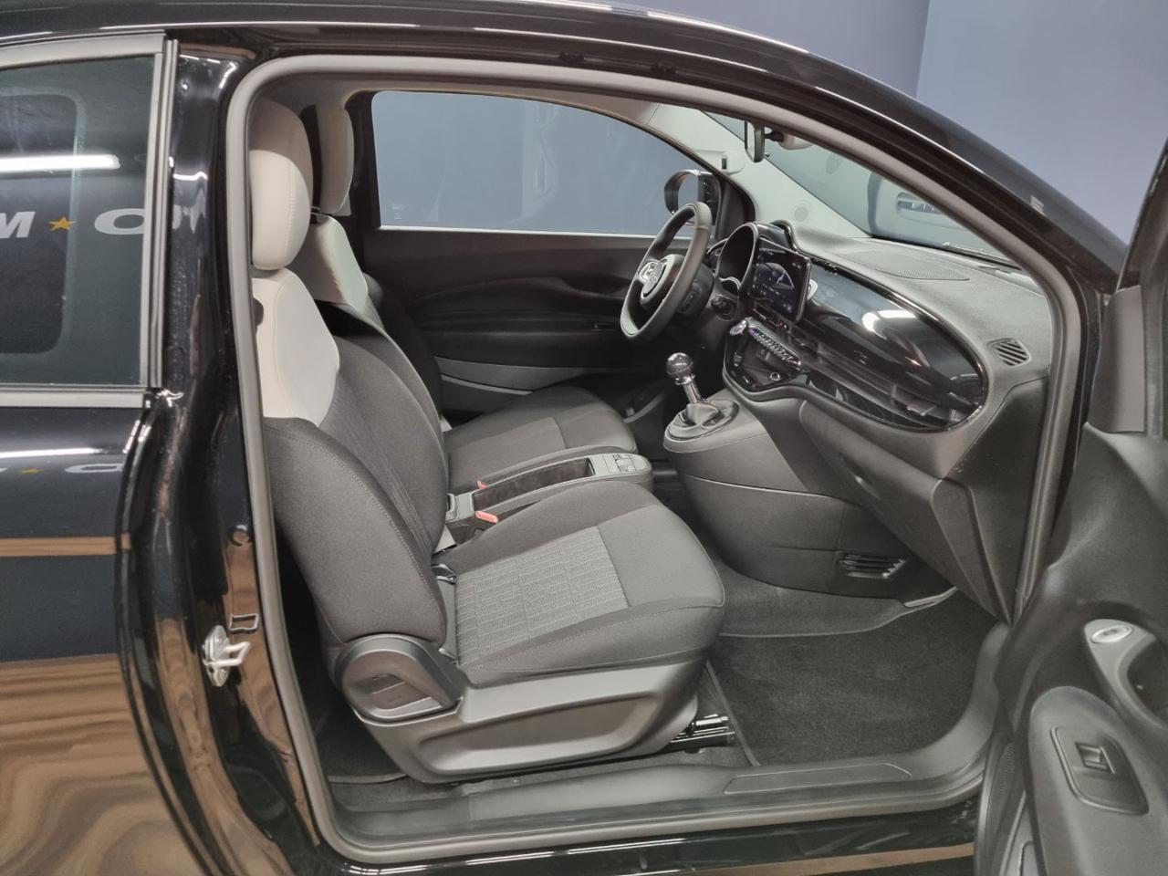 FIAT 500 Berlina Hybrid Icon - 10