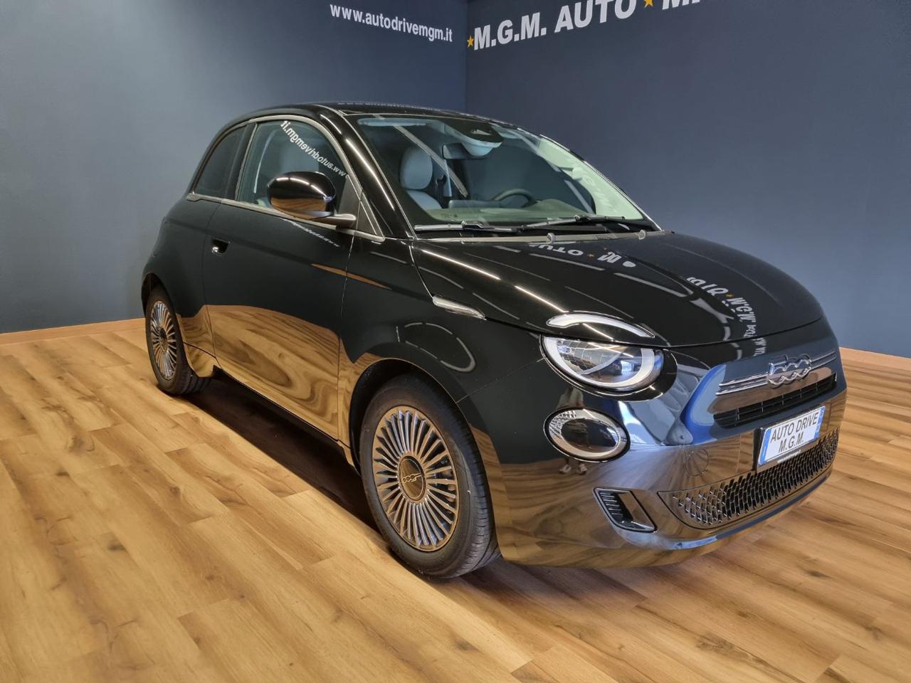 FIAT 500 Berlina Hybrid Icon - 23
