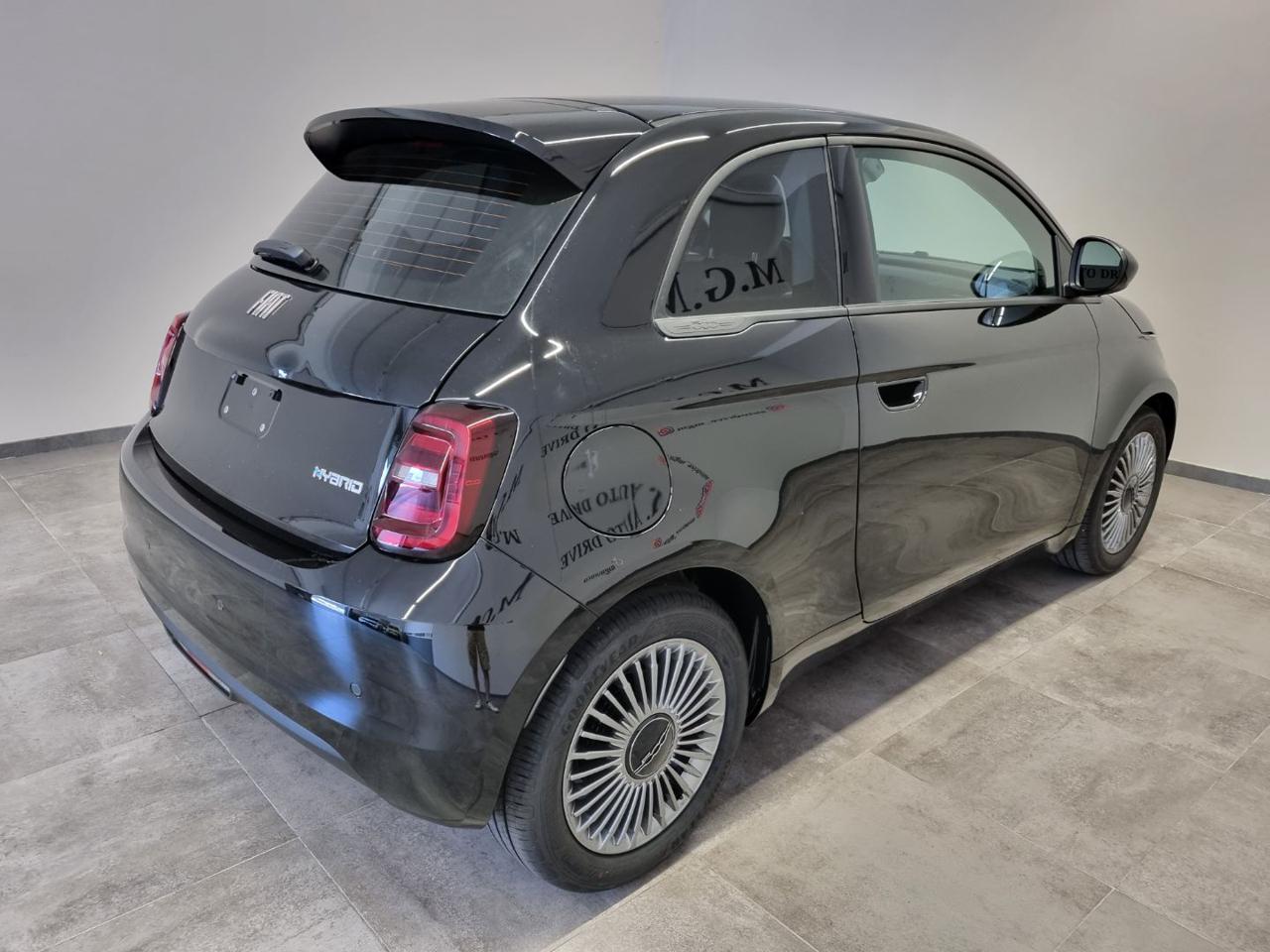 FIAT 500 Berlina Hybrid Icon - 13