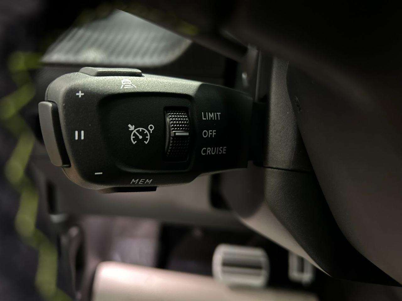 PEUGEOT 2008 Hybrid 145 e-DCS6 GT Vision+ Navi+ Acc cruise - 19