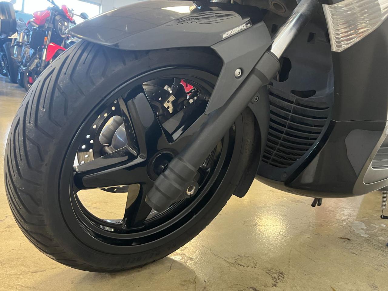 YAMAHA X-Max 250 250 - 3