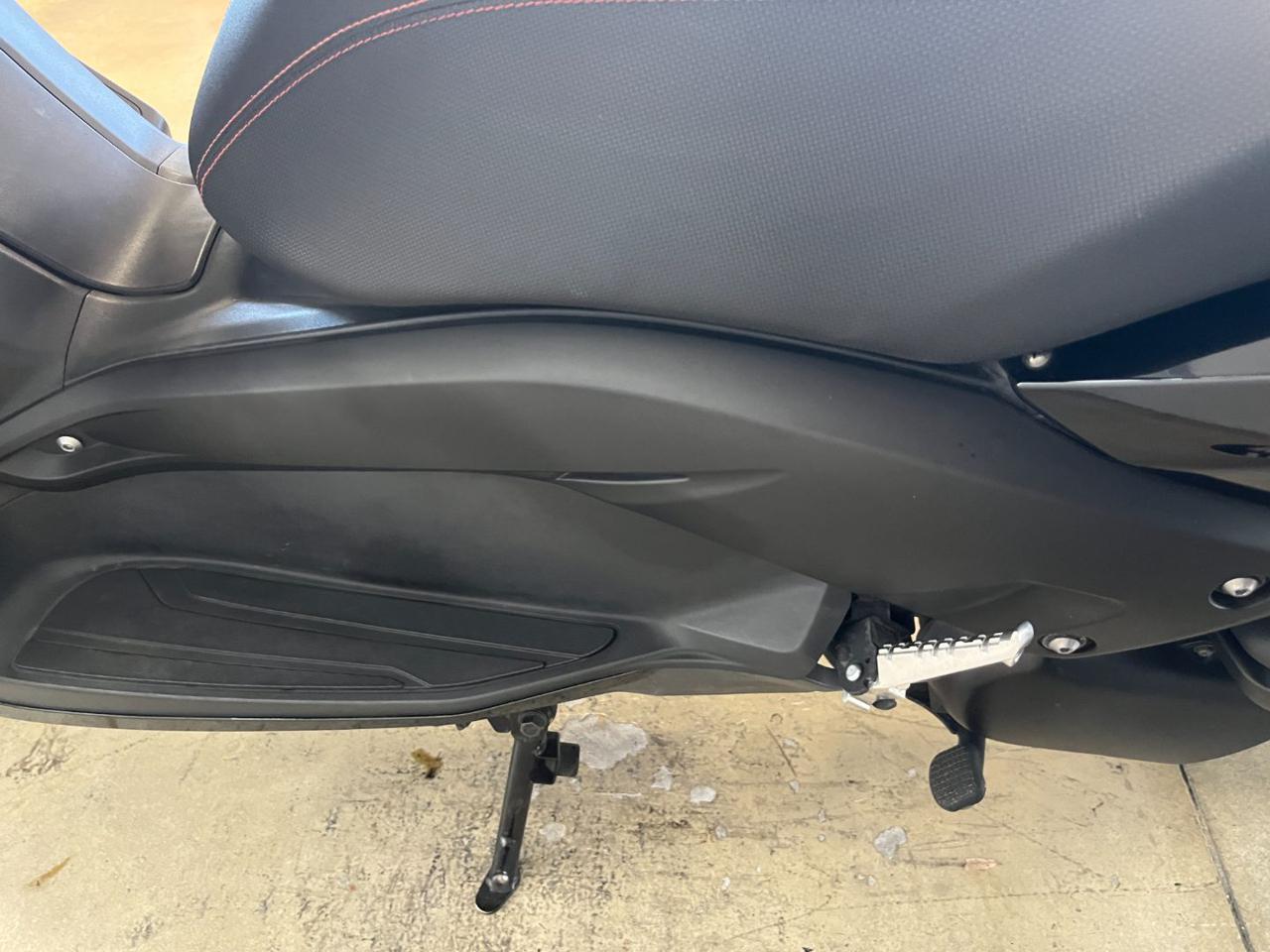 YAMAHA X-Max 250 250 - 9