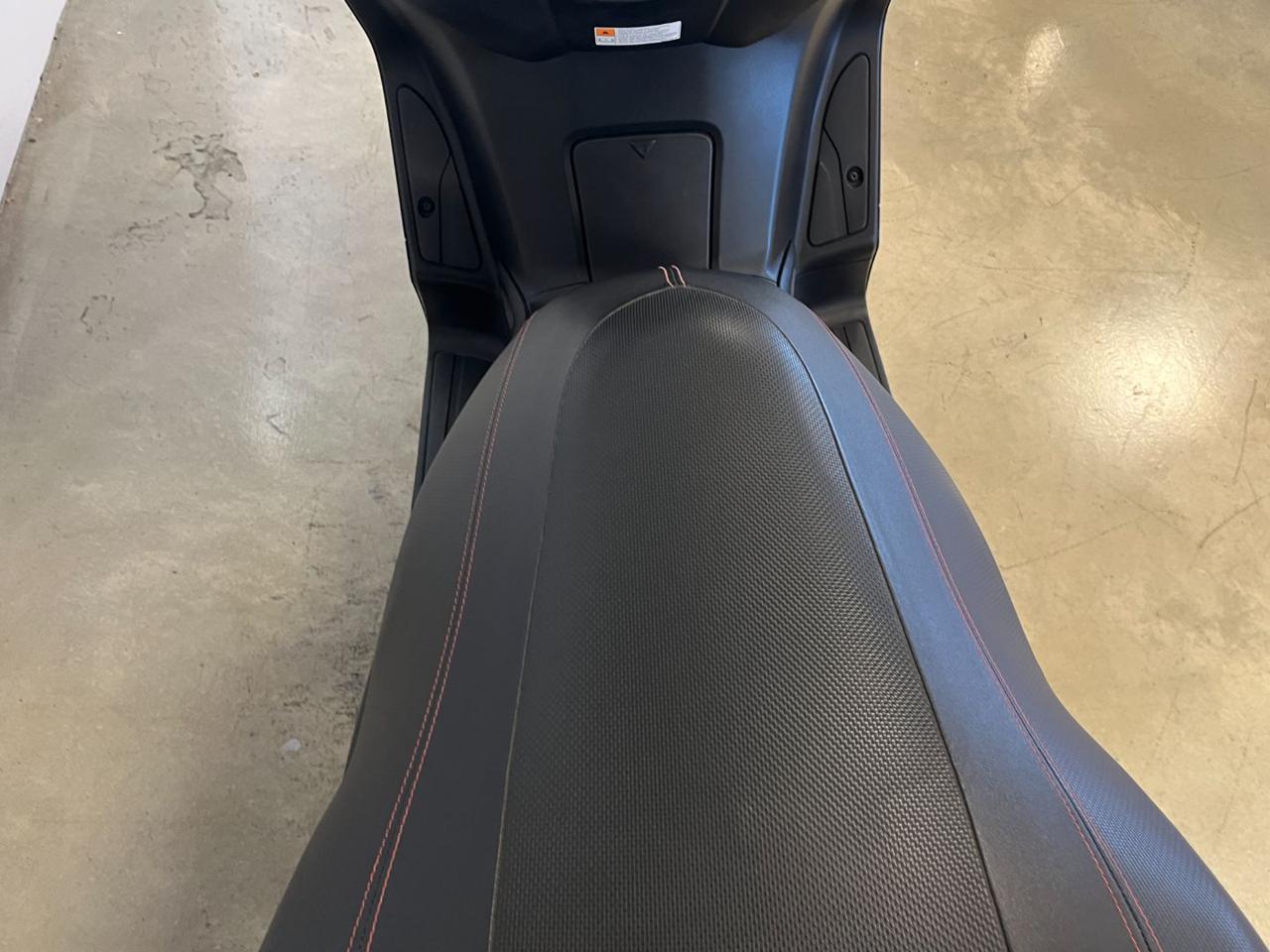 YAMAHA X-Max 250 250 - 10