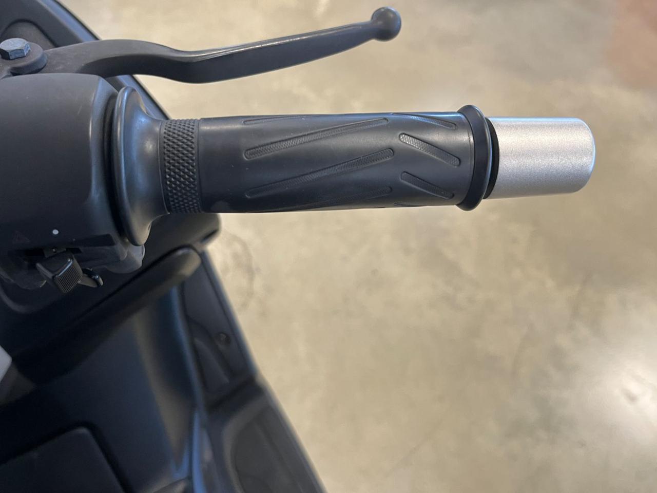 YAMAHA X-Max 250 250 - 11
