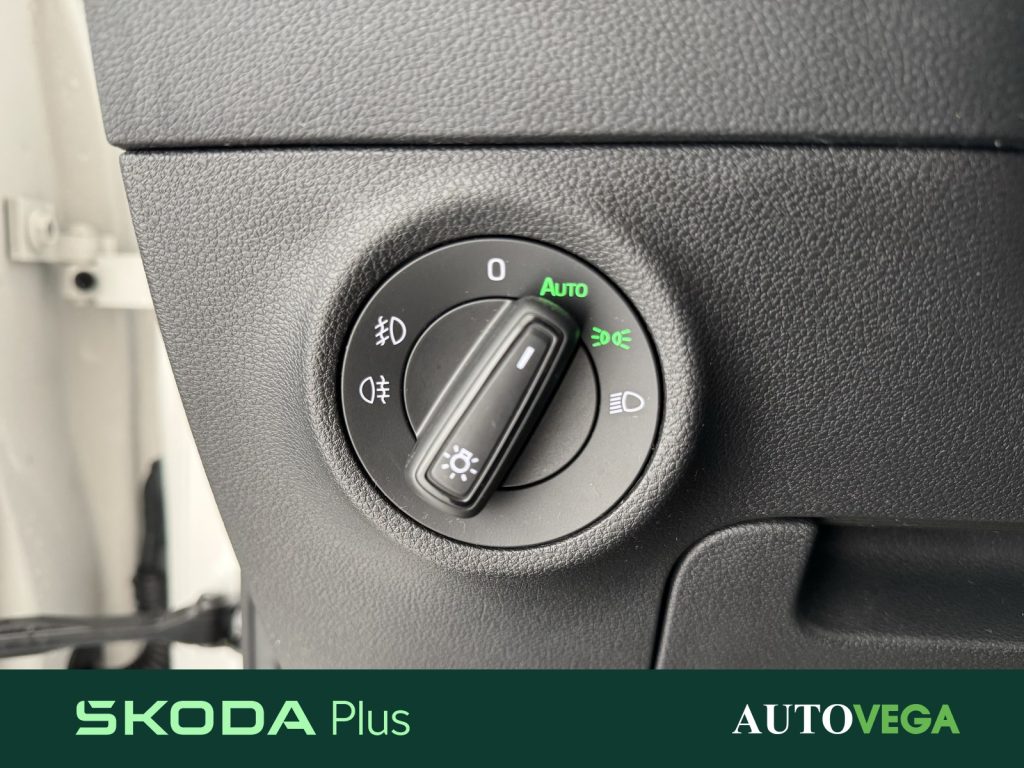 SKODA Karoq 1.0 tsi ambition 110cv - 12
