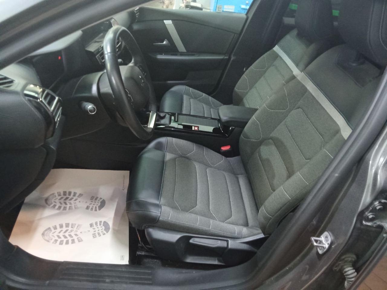 CITROEN C4 PureTech 130 S&S Shine - 6