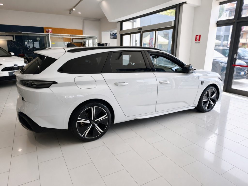 PEUGEOT 308 GT SW Plug-in Hybrid 225 e-EAT8 Pelle Alcantara - 4
