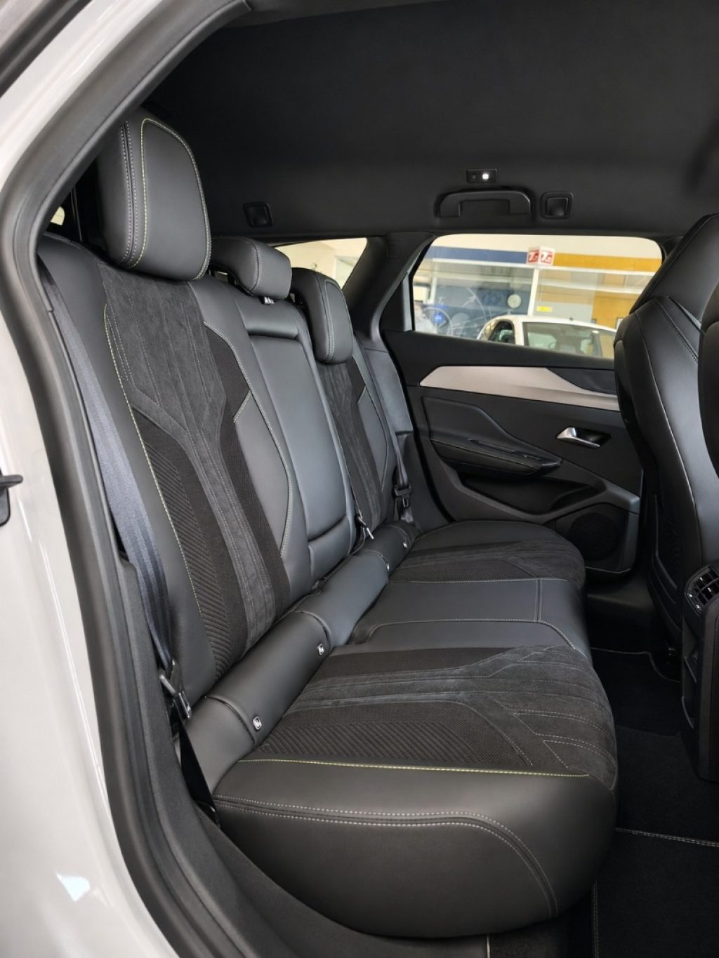 PEUGEOT 308 GT SW Plug-in Hybrid 225 e-EAT8 Pelle Alcantara - 14