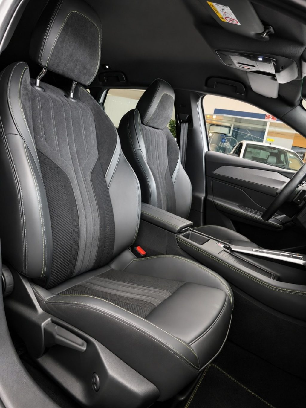 PEUGEOT 308 GT SW Plug-in Hybrid 225 e-EAT8 Pelle Alcantara - 17