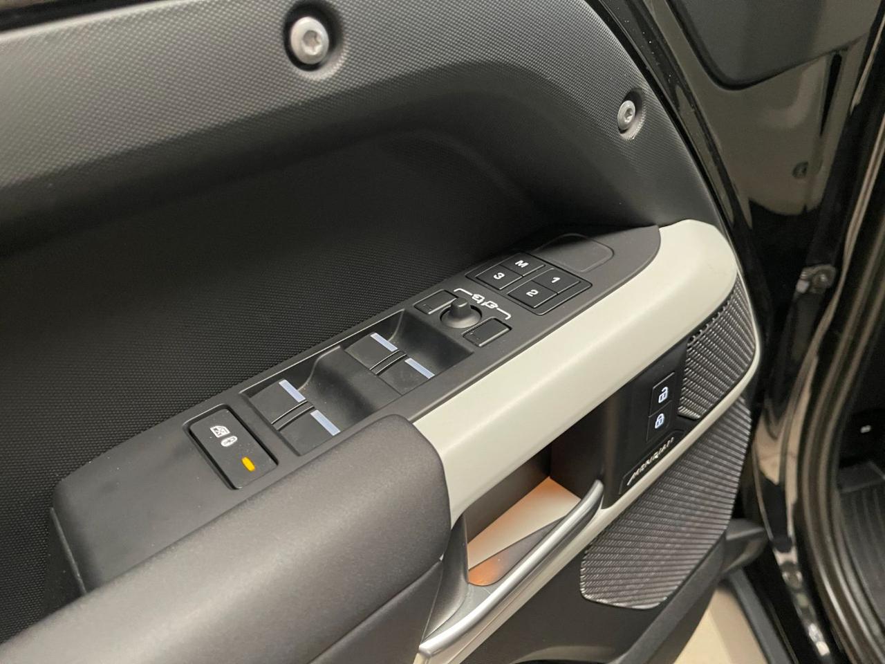 Defender 9