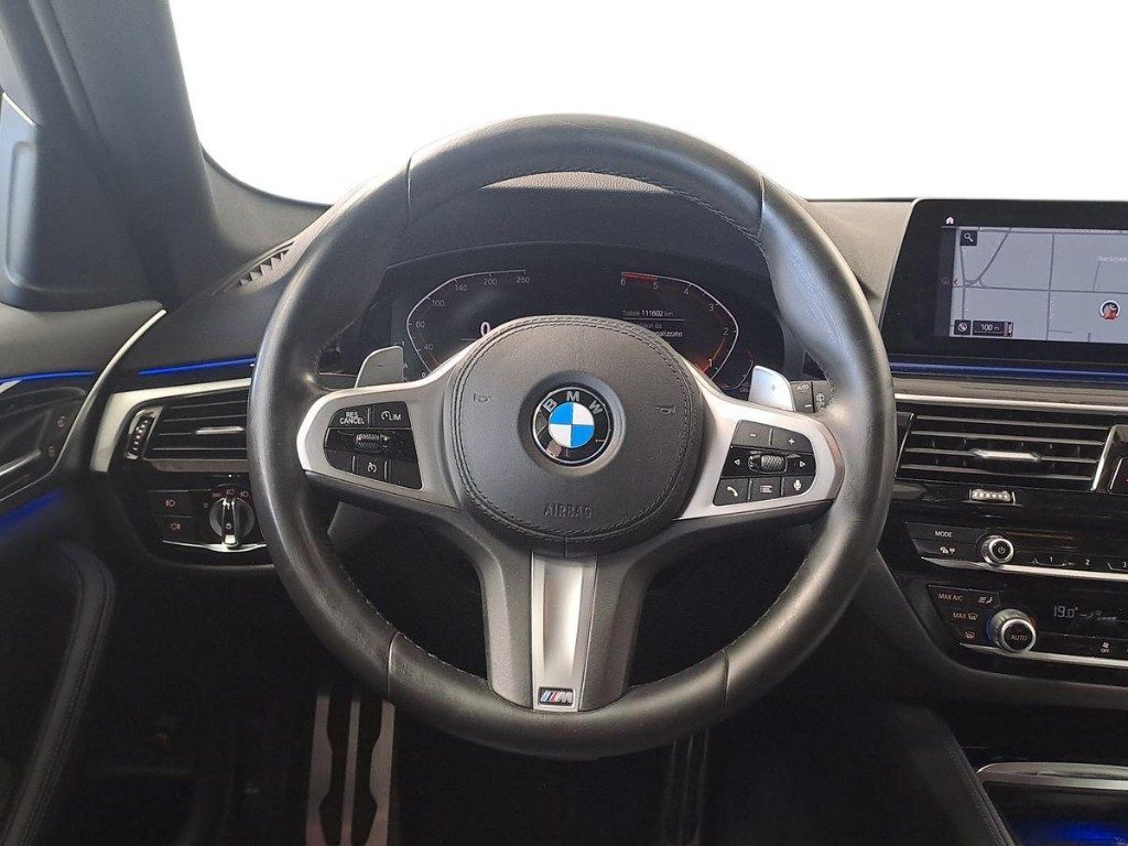 BMW 530 d xDrive 249CV Touring Msport Aut. - 10