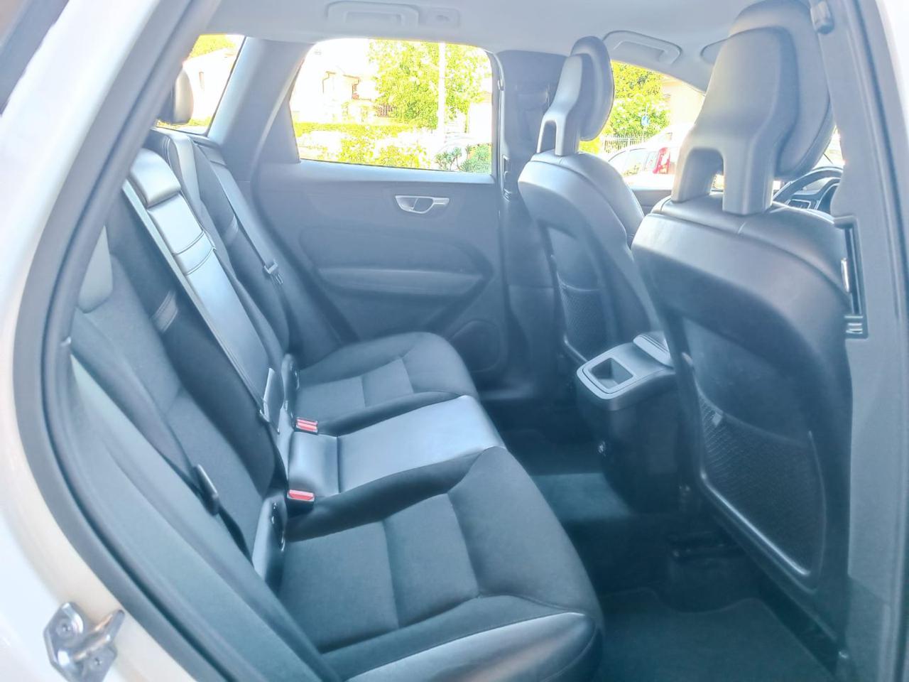 VOLVO XC60 D4 AWD Geartronic Business - 15