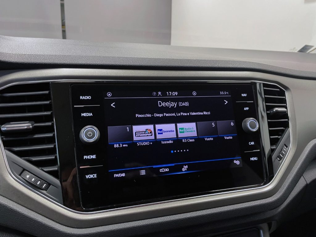 VOLKSWAGEN T-Roc 1.5 TSI STYLE - 21