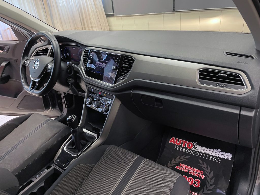 VOLKSWAGEN T-Roc 1.5 TSI STYLE - 42