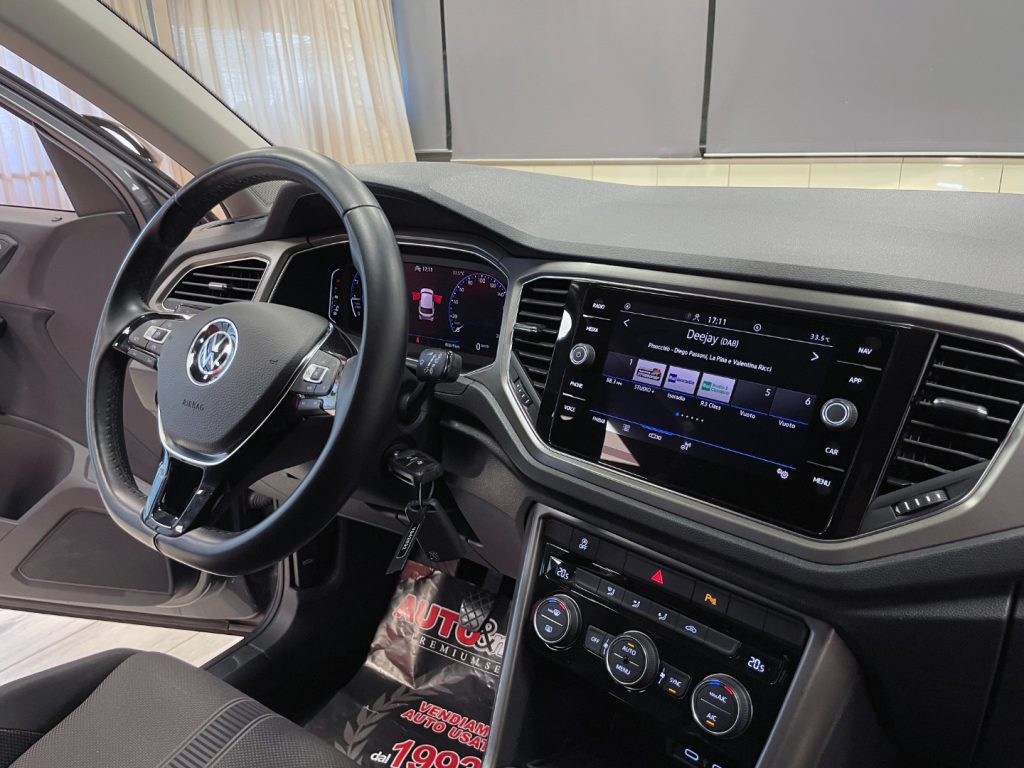 VOLKSWAGEN T-Roc 1.5 TSI STYLE - 43