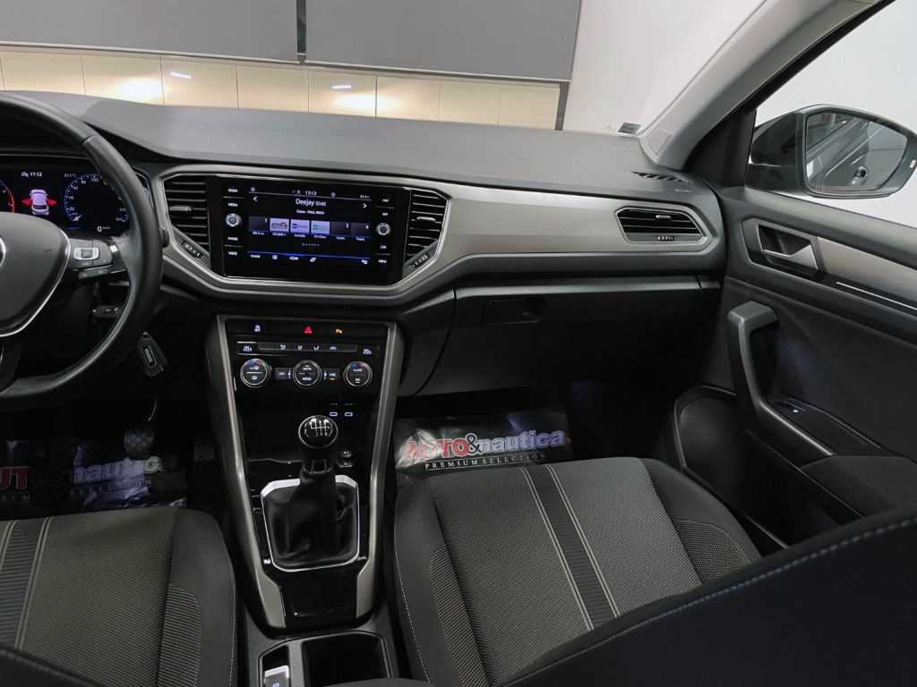 VOLKSWAGEN T-Roc 1.5 TSI STYLE - 49