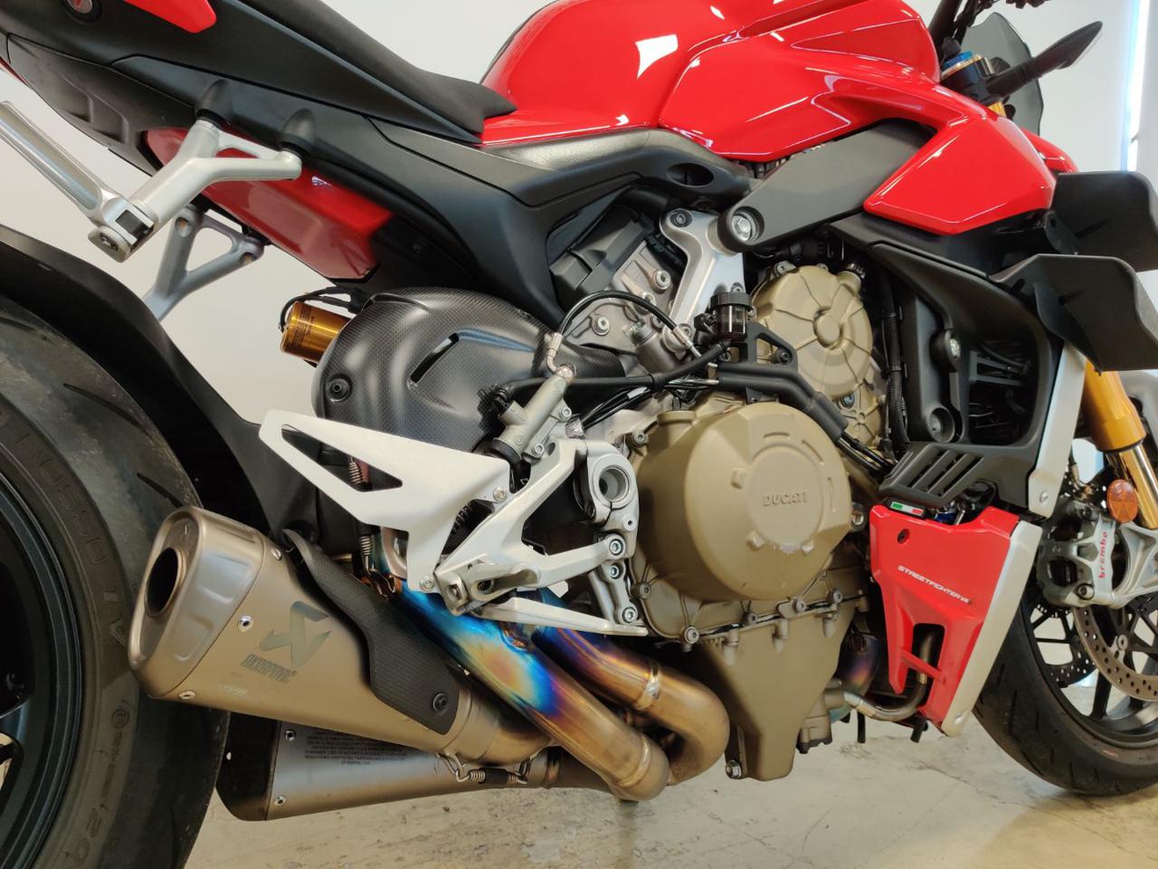 DUCATI Streetfighter V4 S - 6