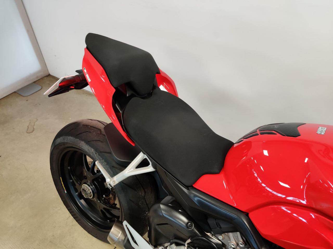 DUCATI Streetfighter V4 S - 8