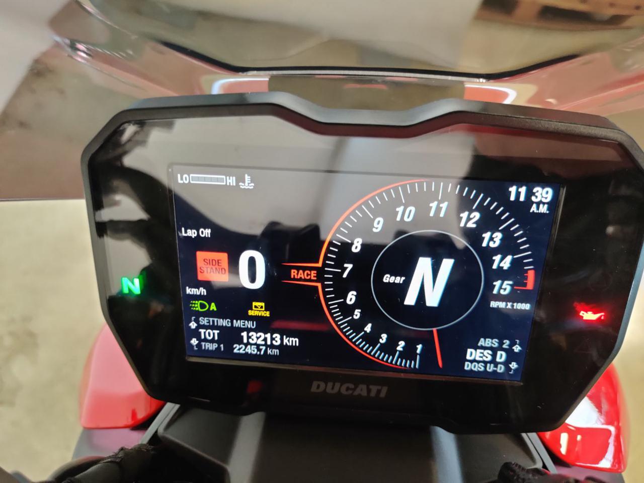 DUCATI Streetfighter V4 S - 10