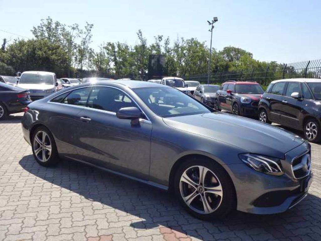 MERCEDES-BENZ E 220 Classe E -Coupe d Premium - 3