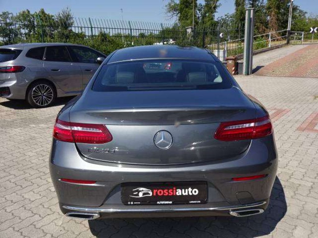 MERCEDES-BENZ E 220 Classe E -Coupe d Premium - 5